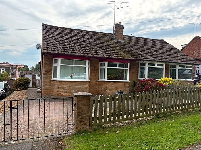 2 Bedroom Bungalow For Sale In Daneholme Avenue, Daventry, Northamptonshire, NN11