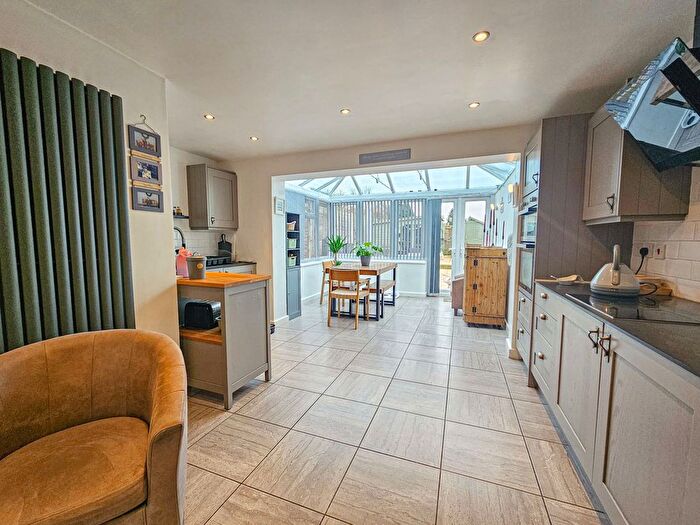 3 Bedroom End Of Terrace House For Sale In Donnington Avenue, Coventry, CV6