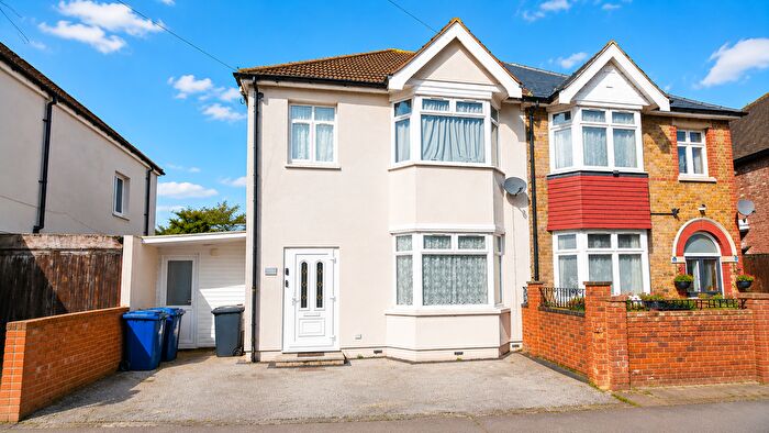 3 Bedroom Semi Detached House For Sale In Witley Gardens, Southall, UB2