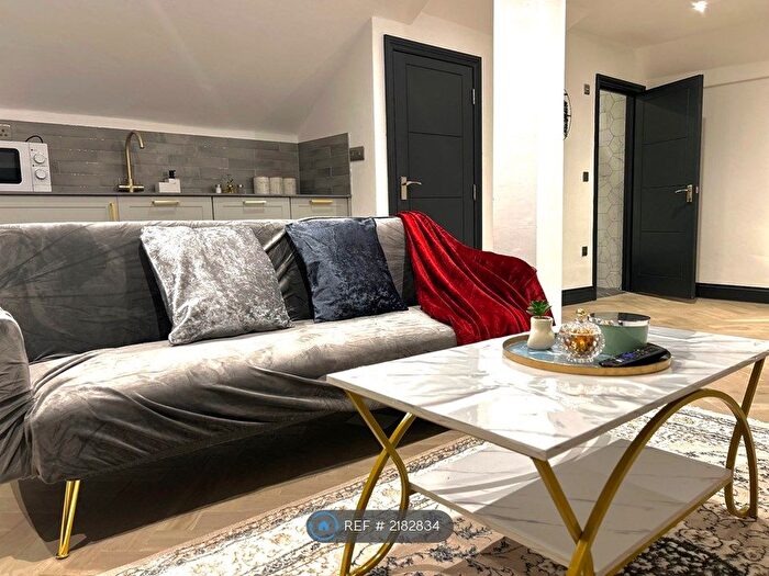 2 Bedroom Flat To Rent In Montague Street, West Sussex, BN11