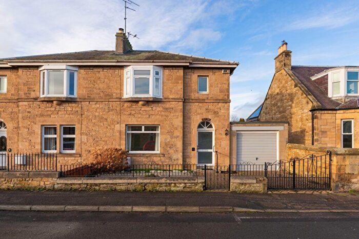 3 Bedroom Semi-Detached Villa For Sale In Park Road, Bonnyrigg, EH19