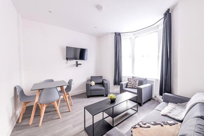 2 Bedroom House To Rent In Lena Street, Bristol, BS5