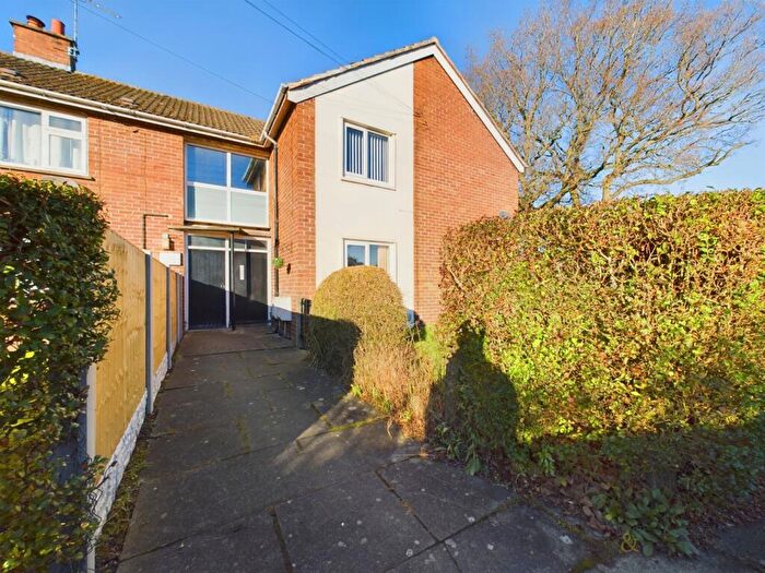 2 Bedroom Apartment For Sale In Newhall Road, Chester, Cheshire, CH2