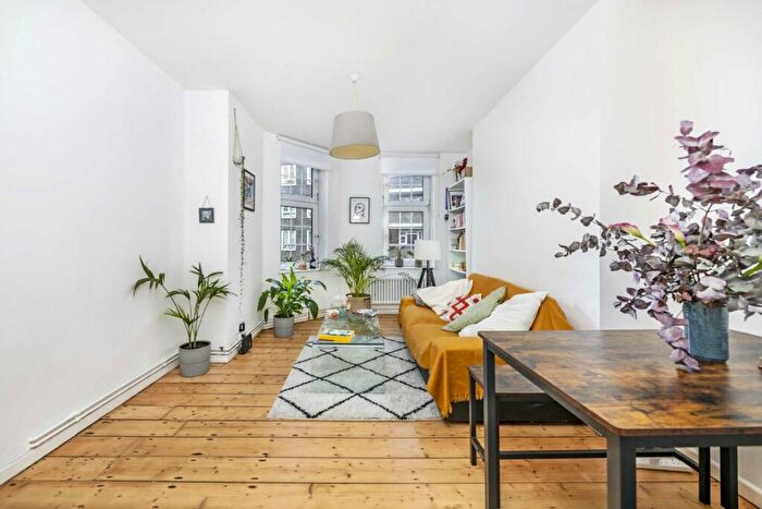 1 Bedroom Flat To Rent In London Fields East Side, London Fields, E8