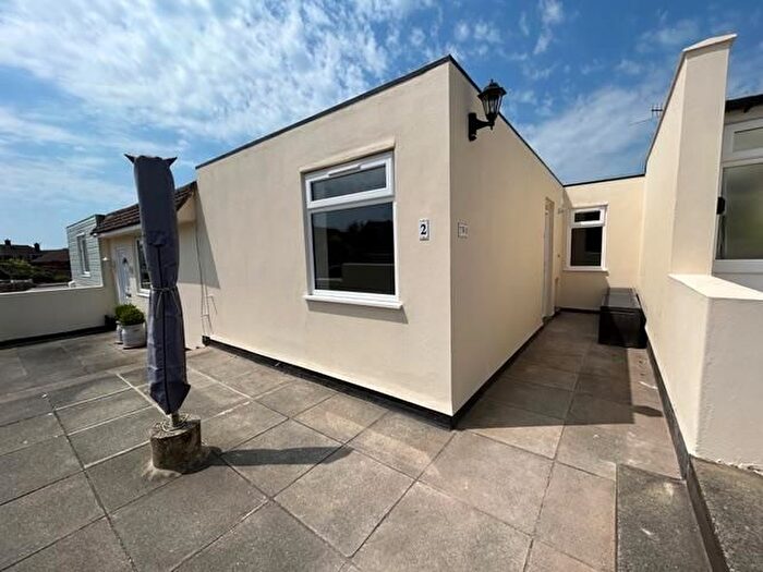 2 Bedroom Flat To Rent In Park Way, Hastings, TN34