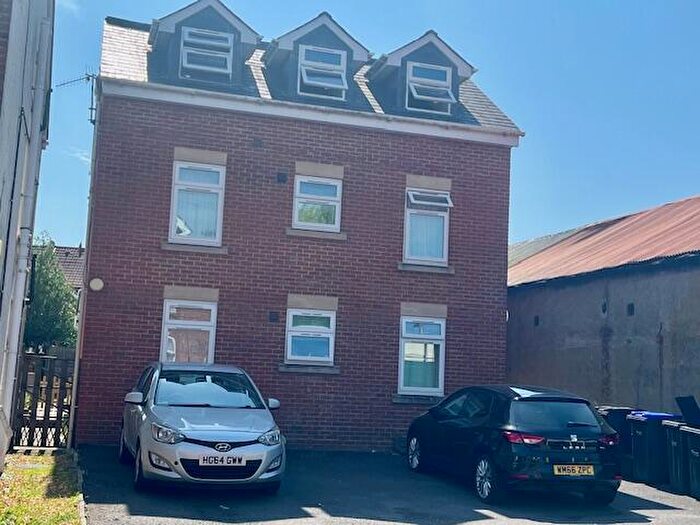 1 Bedroom Flat For Sale In Middleton Road, Salisbury, Wiltshire, SP2