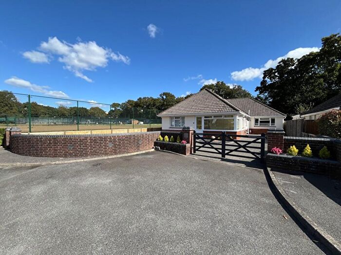 3 Bedroom Detached Bungalow For Sale In Worthington Crescent, Whitecliff, BH14