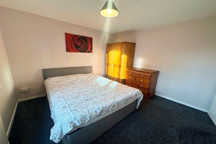 2 Bedroom Maisonette To Rent In Summer Street, Sheffield, S3