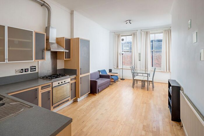 2 Bedroom Flat To Rent In Grays Inn Road, London, WC1X