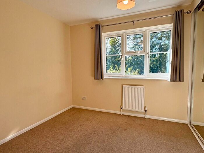 2 Bedroom End Of Terrace House To Rent In Keats Avenue, Redhill, Surrey, RH1
