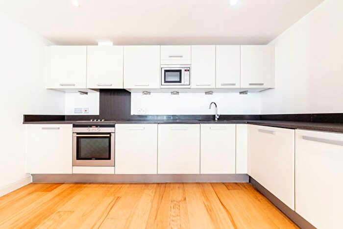 2 Bedroom Flat To Rent In Water Gardens Square, Canada Water, SE16