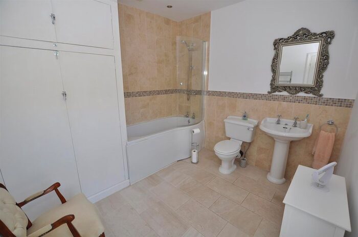 4 Bedroom Property To Rent In Llansteffan, Carmarthen, SA33