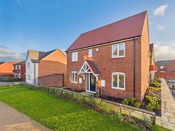 3 Bedroom Semi-Detached House For Sale In Daisy Court, Ruddington, NG11