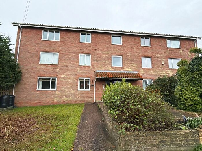 2 Bedroom Flat For Sale In Khormaksar Drive, Nocton, LN4