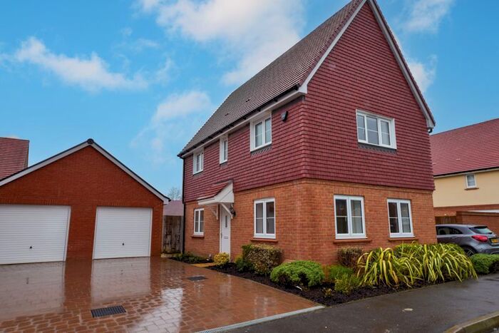 3 Bedroom Detached House To Rent In Powell Drive, Waterlooville, PO8