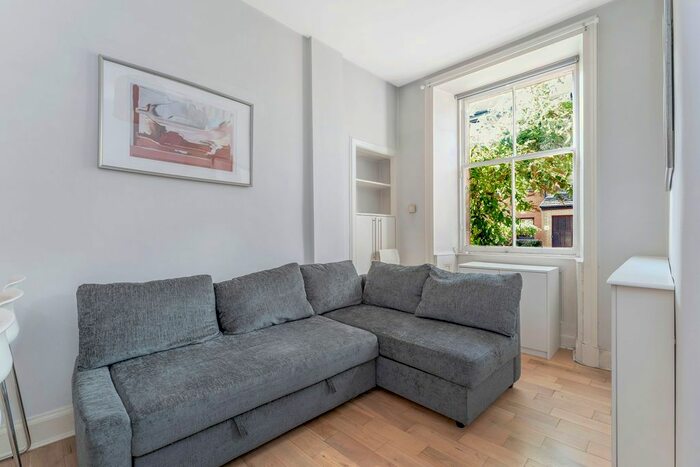 1 Bedroom Flat To Rent In Bryson Road, Polwarth, Edinburgh, EH11