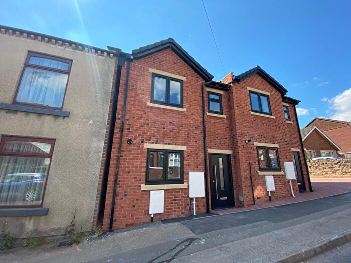 4 Bedroom Semi-Detached House To Rent In Hands Road, Heanor, DE75