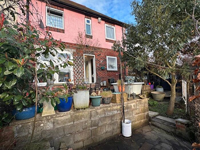 2 Bedroom Semi-Detached House For Sale In Oak Avenue, Todmorden, OL14