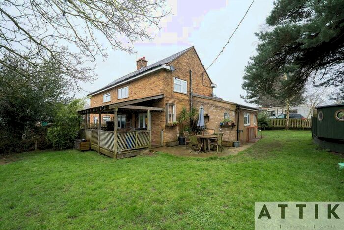 3 Bedroom Semi-Detached House For Sale In Mells Road, Walpole, Halesworth, IP19