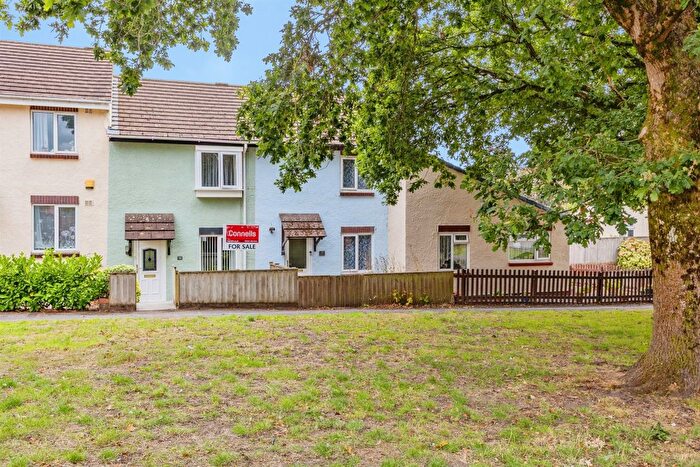 3 Bedroom Semi-Detached House For Sale In Spring Close, Newton Abbot, TQ12