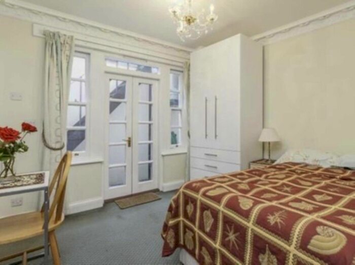 Studio To Rent In Eaton Terrace, Belgravia, SW1W