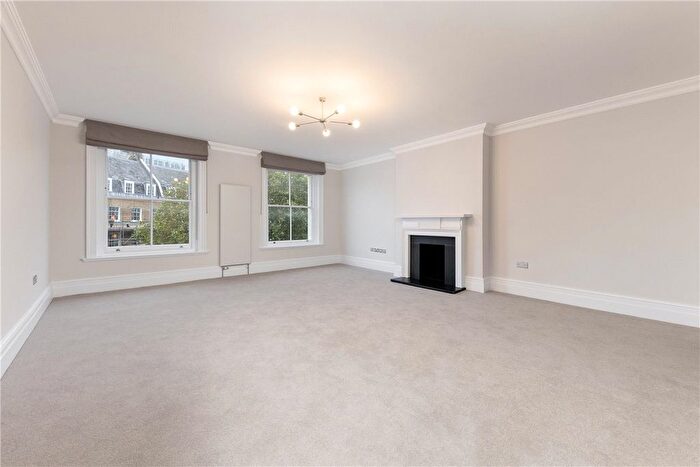2 Bedroom Flat To Rent In Great Cumberland Place, Marylebone, London, W1H