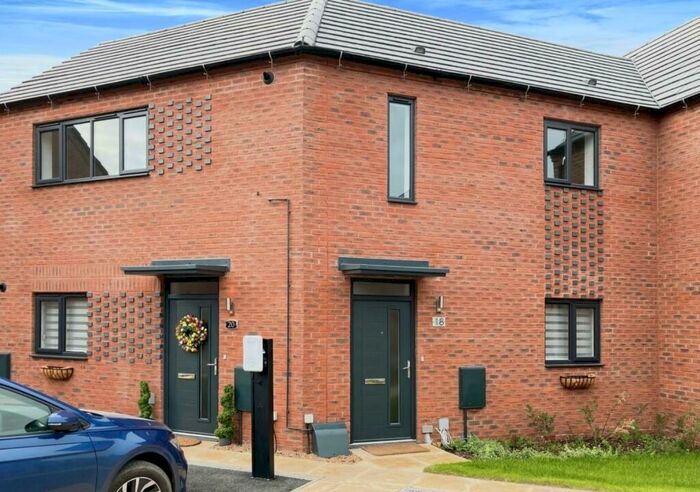 1 Bedroom Maisonette To Rent In Larch Road, Meon Vale, CV37