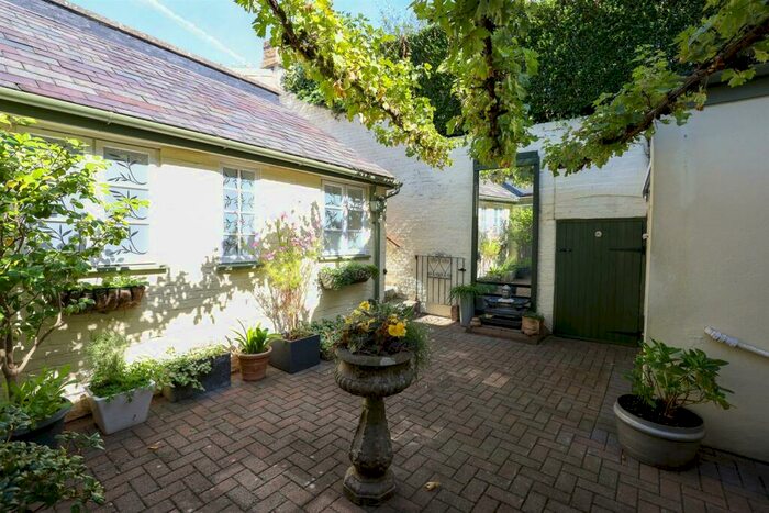 3 Bedroom Terraced House For Sale In High Street, Castle Cary, BA7
