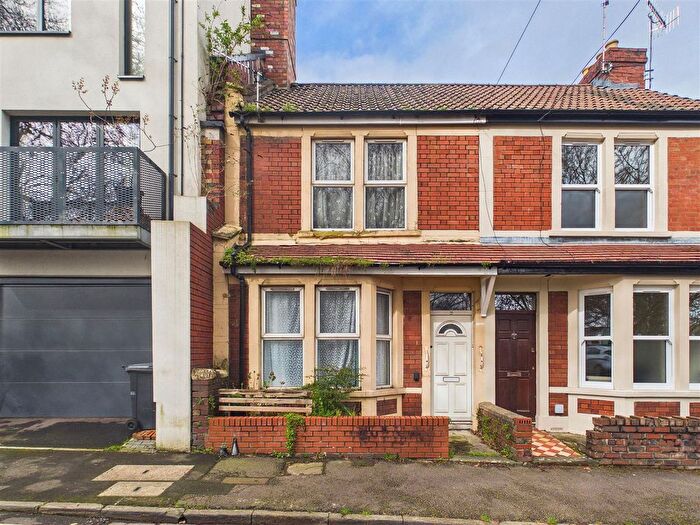 2 Bedroom Terraced House For Sale In Lydstep Terrace, Southville, Bristol, BS3