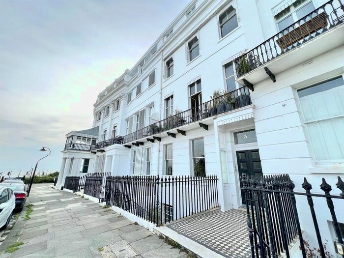 2 Bedroom Flat To Rent In Lewes Crescent, Brighton, BN2