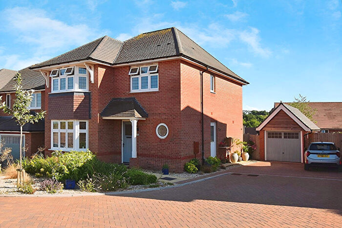 3 Bedroom Detached House For Sale In Willis Drive, Exeter, EX1