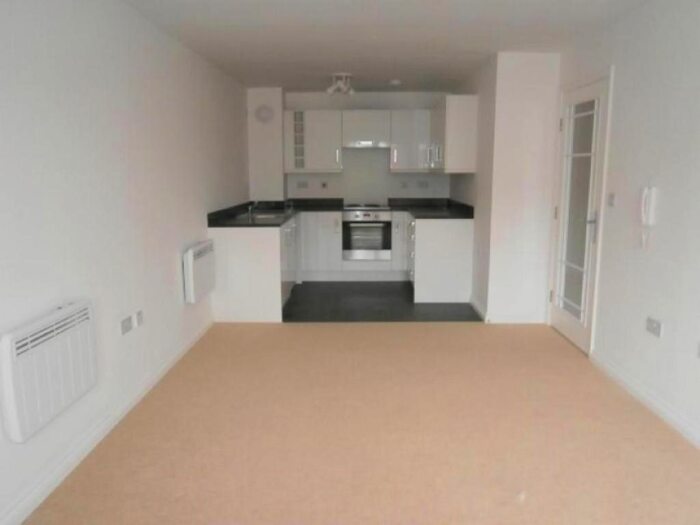 1 Bedroom Flat To Rent In Milton Road, Southsea, PO4