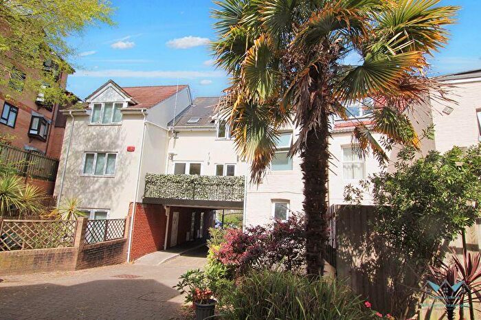 3 Bedroom Detached House For Sale In The Mews, Bournemouth Town Centre, BH2