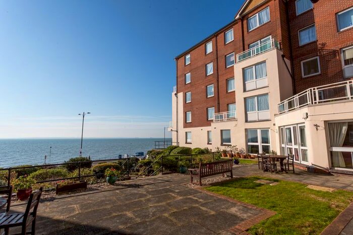 1 Bedroom Property To Rent In Holland Road, Westcliff-On-Sea SS0