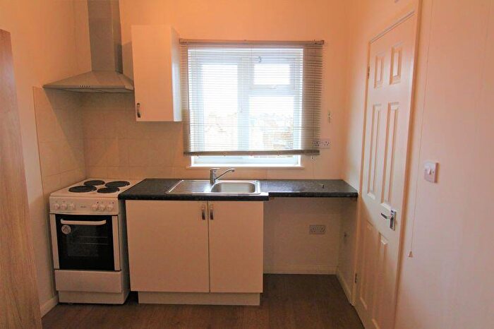 Studio To Rent In High Road, Finchley **Inclusive Of All Bills**, N12