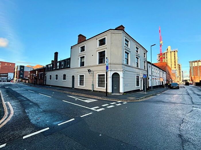 2 Bedroom Flat To Rent In Silver Forge, Princip Street, Birmingham, West Midlands, B4