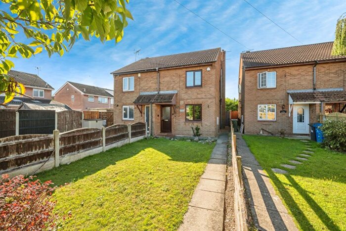 3 Bedroom Semi-detached House For Sale In St. Michaels Drive, Thorne, Doncaster, DN8