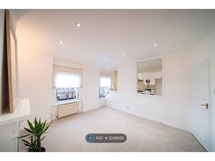 1 Bedroom Flat To Rent In Priory Terrace, London, NW6