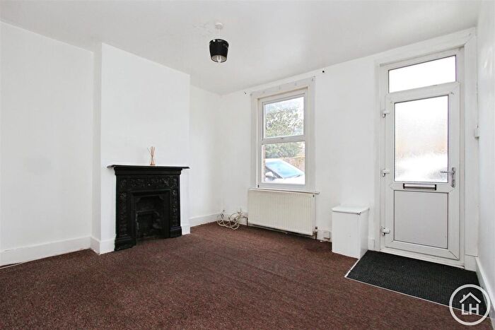 3 Bedroom Terraced House For Sale In Ufton Lane, Sittingbourne, ME10