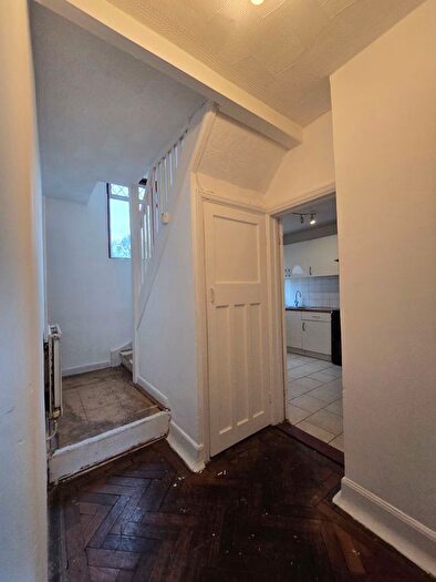 3 Bedroom Terraced House For Sale In Old Road East, Gravesend, DA12