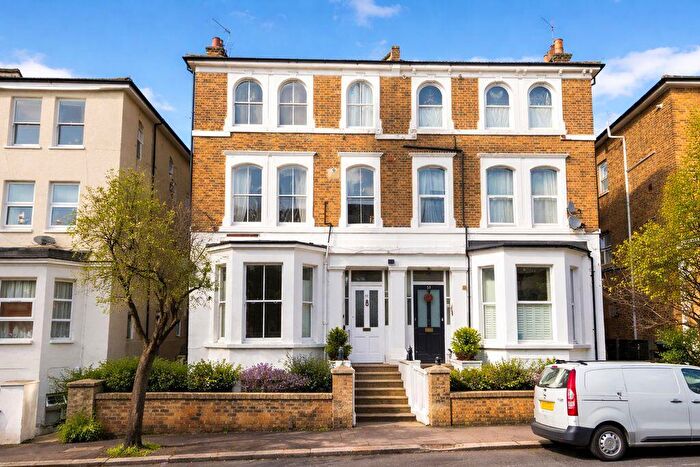 1 Bedroom Apartment For Sale In Limes Grove, London, SE13