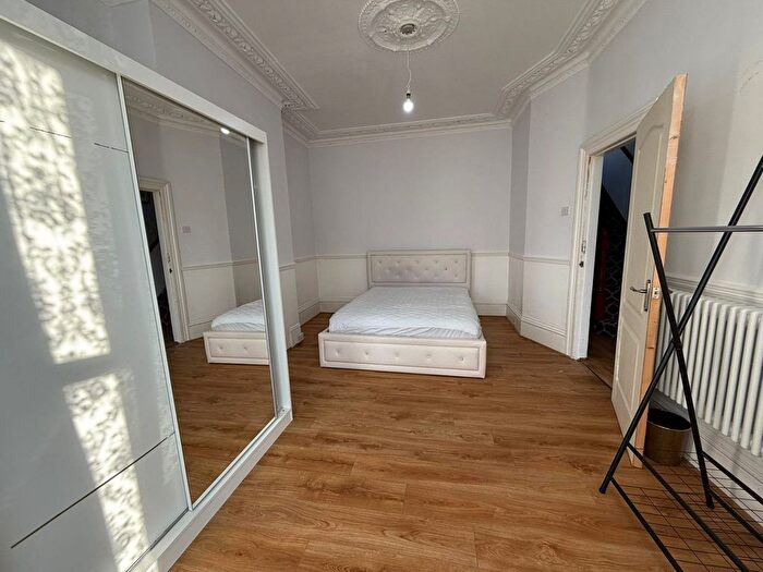 1 Bedroom Studio To Rent In Ilford, IG1