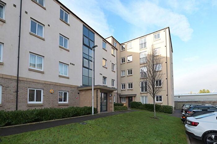 2 Bedroom Flat For Sale In Flaxmill Place, Bonnington, Edinburgh, EH6