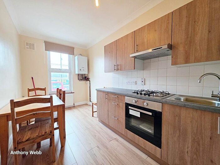 3 Bedroom Maisonette To Rent In Westbury Avenue, Turnpike Lane, N22