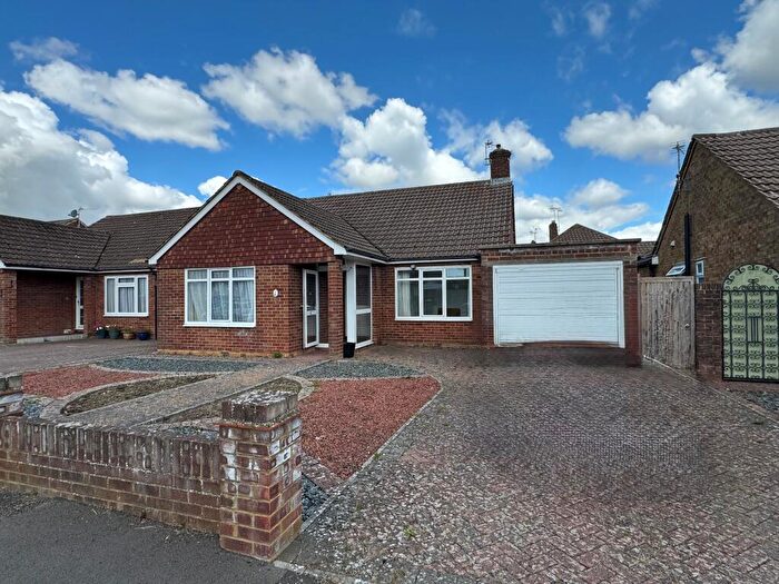 3 Bedroom Bungalow To Rent In Millstream Gardens, Polegate, BN26