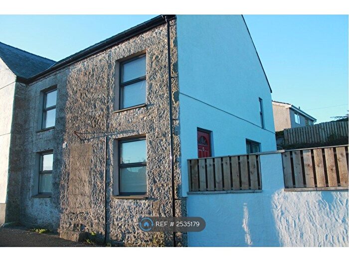 4 Bedroom Semi-Detached House To Rent In Llys Paradwys, Benllech, LL74