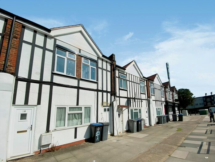 3 Bedroom Flat To Rent In Slough Lane, London, NW9