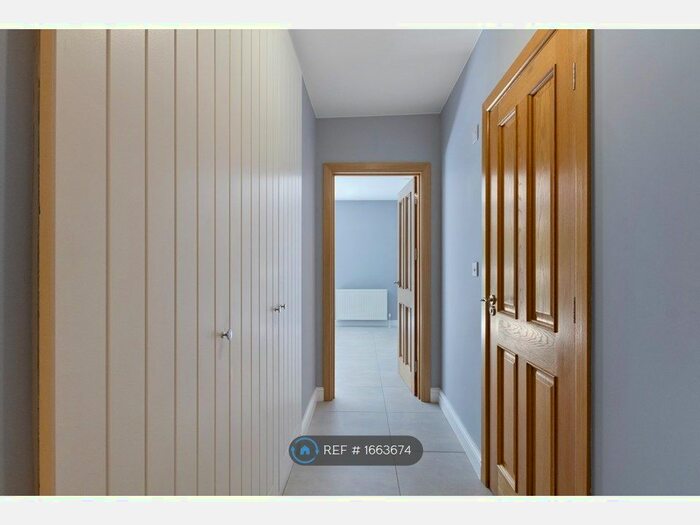 1 Bedroom Flat To Rent In Carlton House, Ebbw Vale, NP23