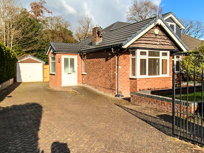 4 Bedroom Semi-Detached Bungalow To Rent In Cambridge Drive, Woodley, SK6