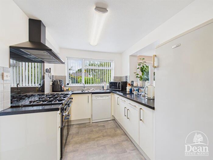 4 Bedroom Detached House For Sale In Bracken Close, Lydney, GL15